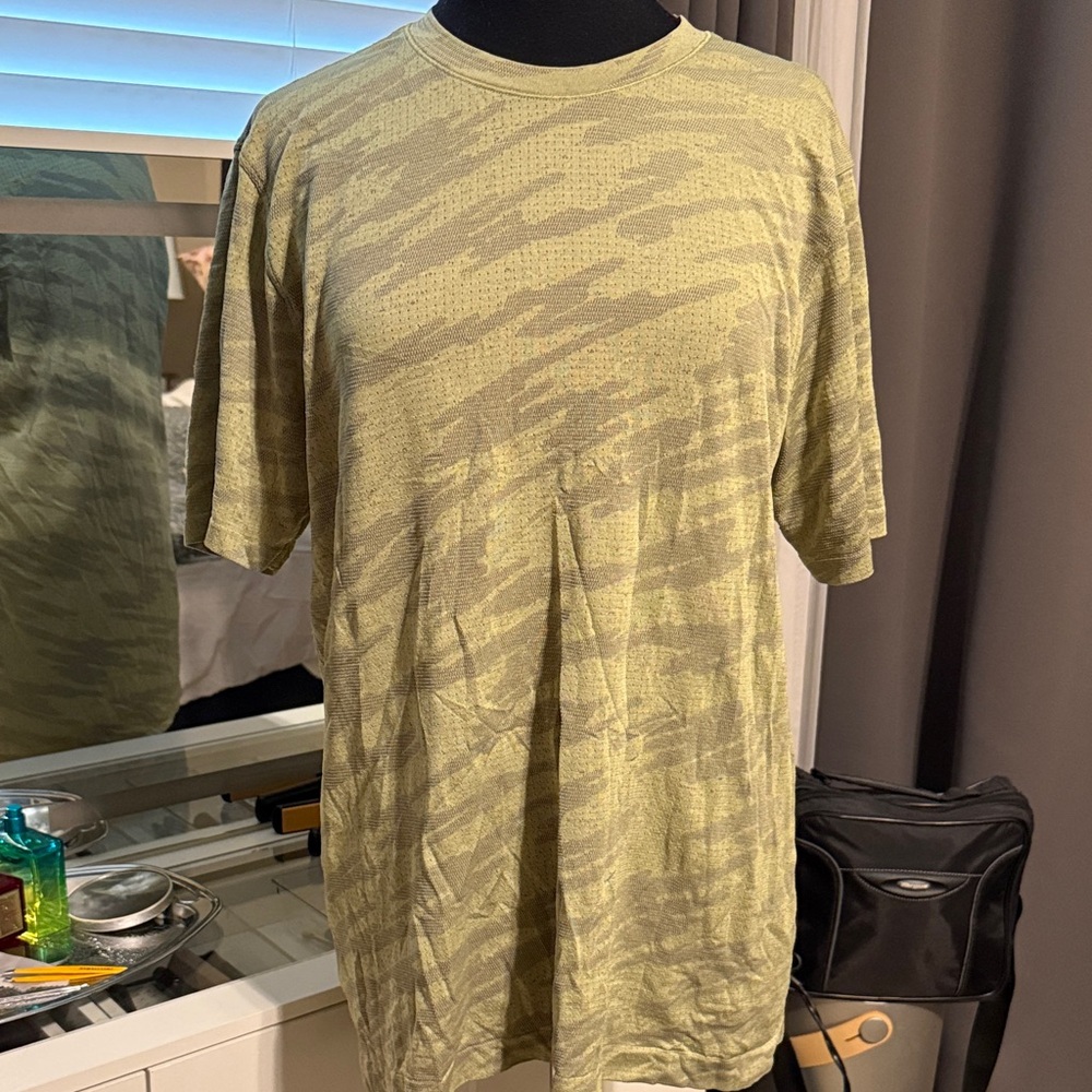 lululemon athletica Green Camo Short Sleeve Tee